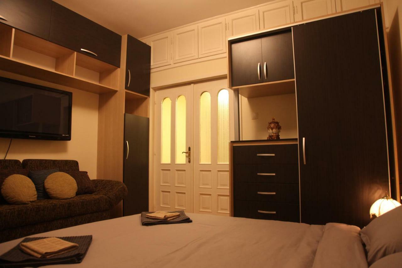 Apartment No 5 Приштина Екстер'єр фото