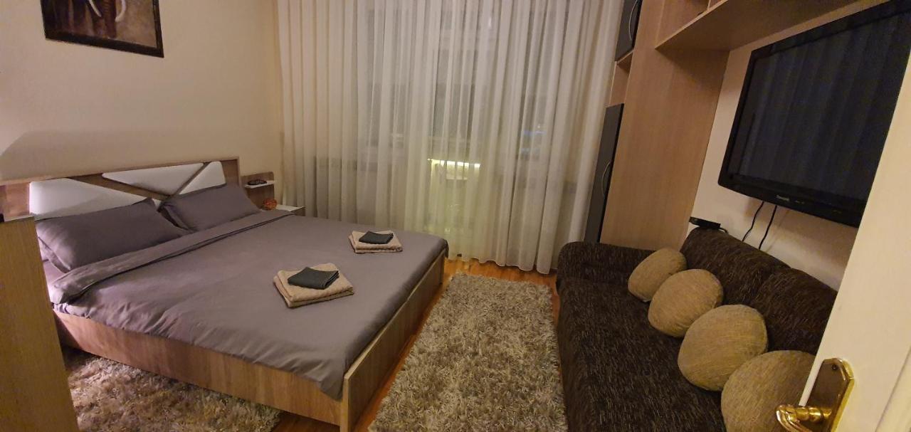 Apartment No 5 Приштина Екстер'єр фото