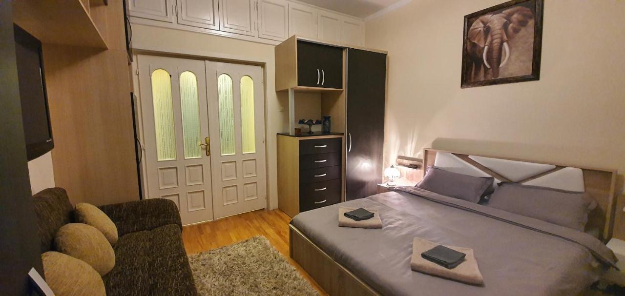 Apartment No 5 Приштина Екстер'єр фото